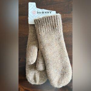 New Isotoner Oatmeal Knit Gloves
